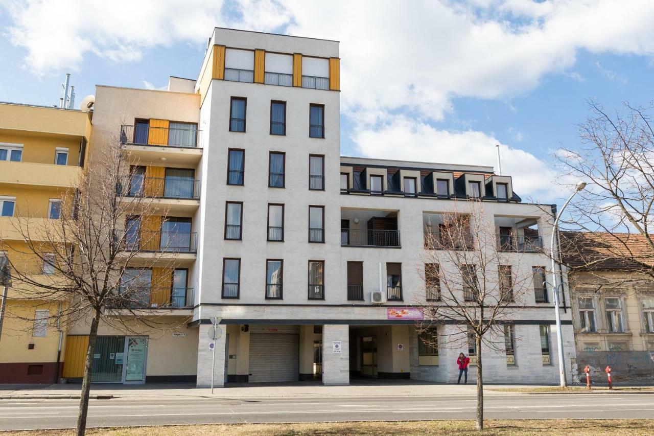 Mse Apartman Miskolc Esterno foto
